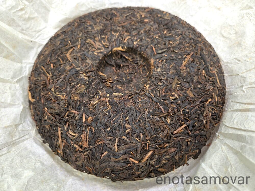 Шен пуэр Людачашань "Золотые рыбки" (357 г, 2011 г) — изображение 2